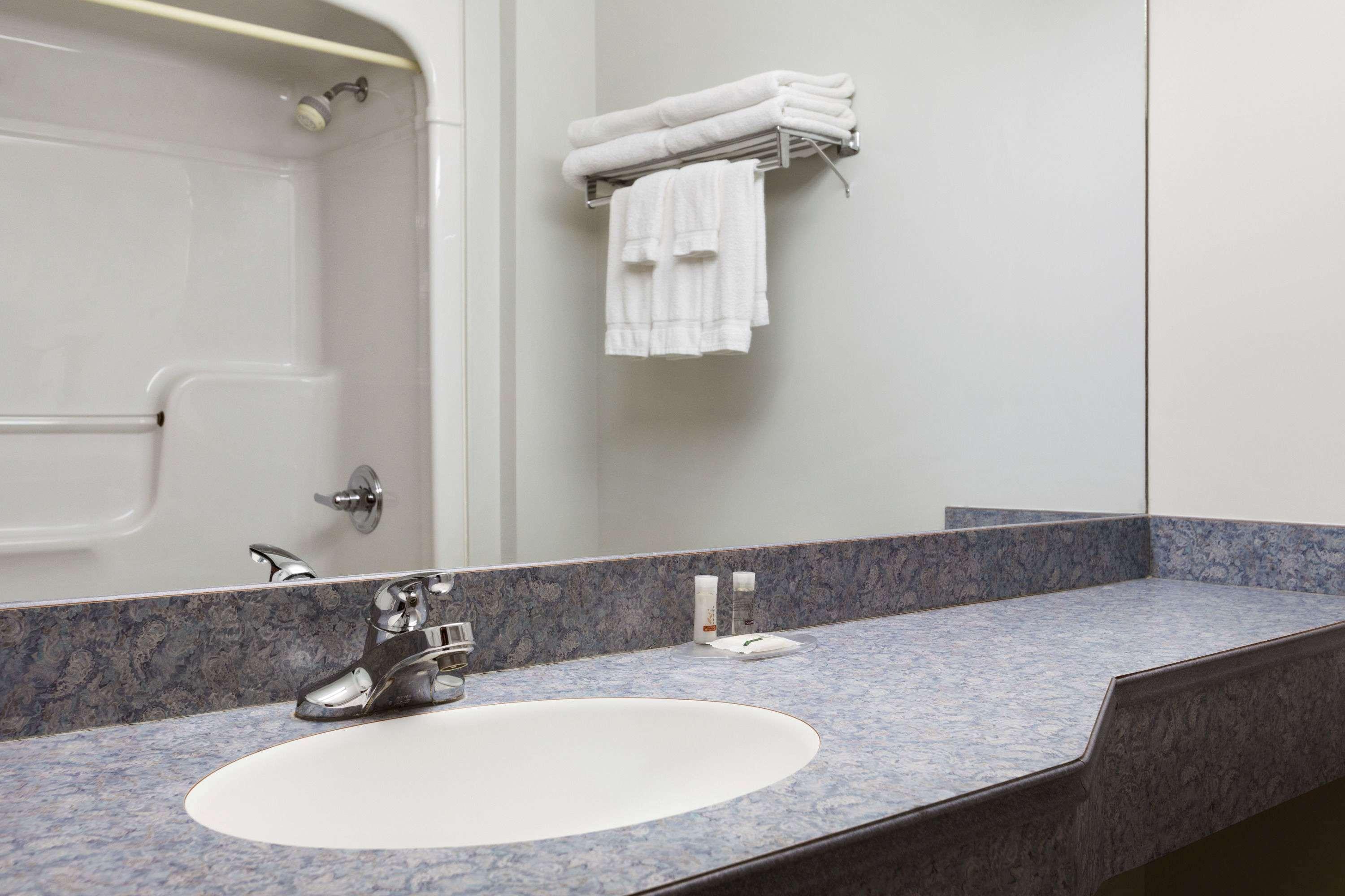 Days Inn By Wyndham Edmundston Εξωτερικό φωτογραφία