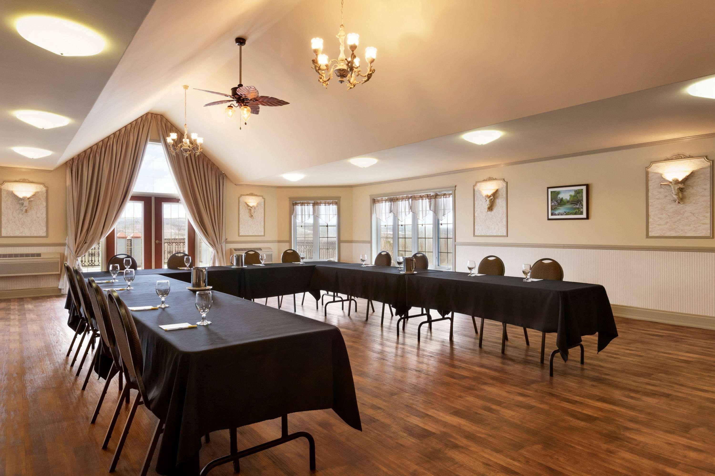 Days Inn By Wyndham Edmundston Εξωτερικό φωτογραφία