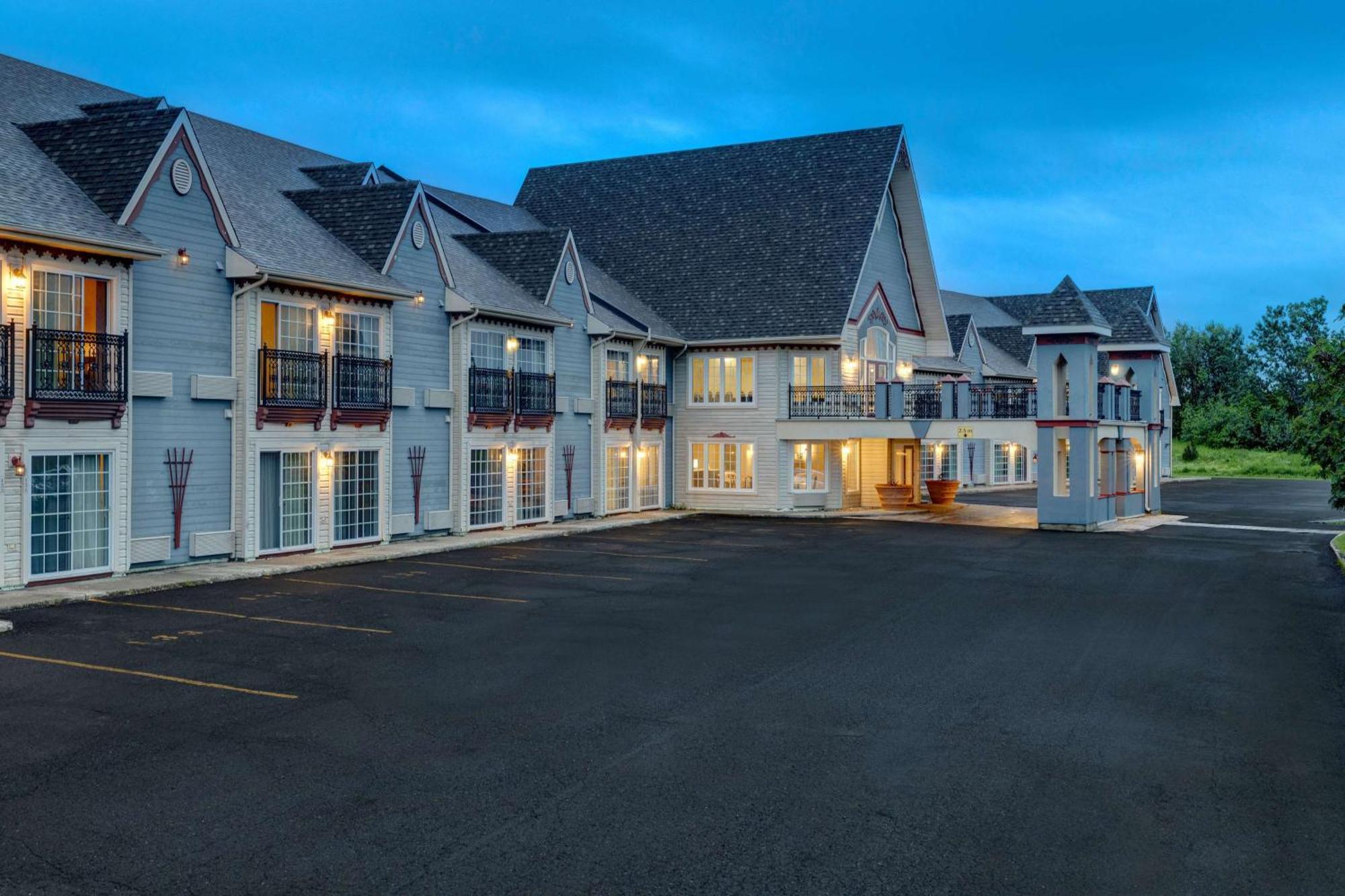Days Inn By Wyndham Edmundston Εξωτερικό φωτογραφία