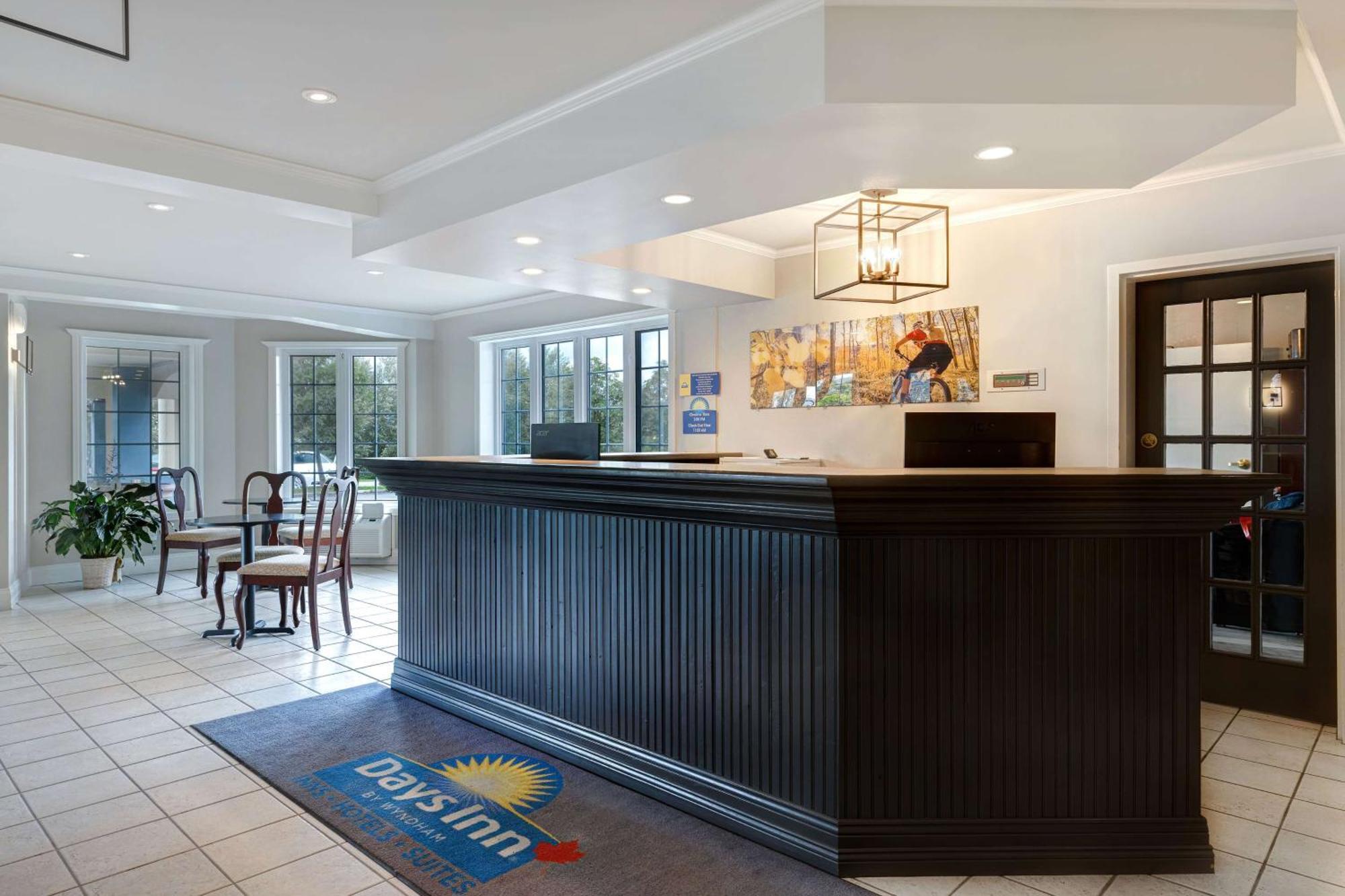 Days Inn By Wyndham Edmundston Εξωτερικό φωτογραφία