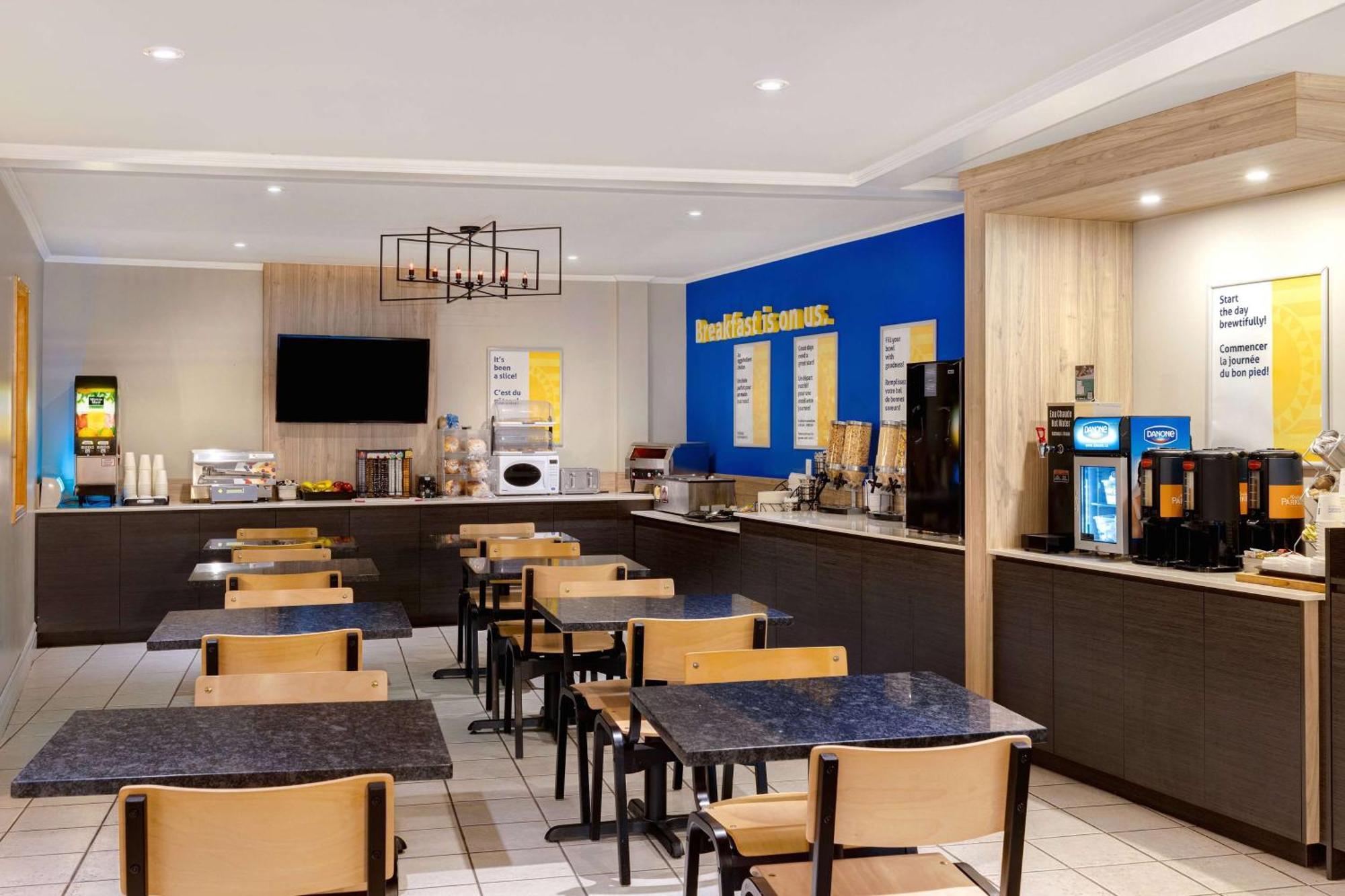 Days Inn By Wyndham Edmundston Εξωτερικό φωτογραφία