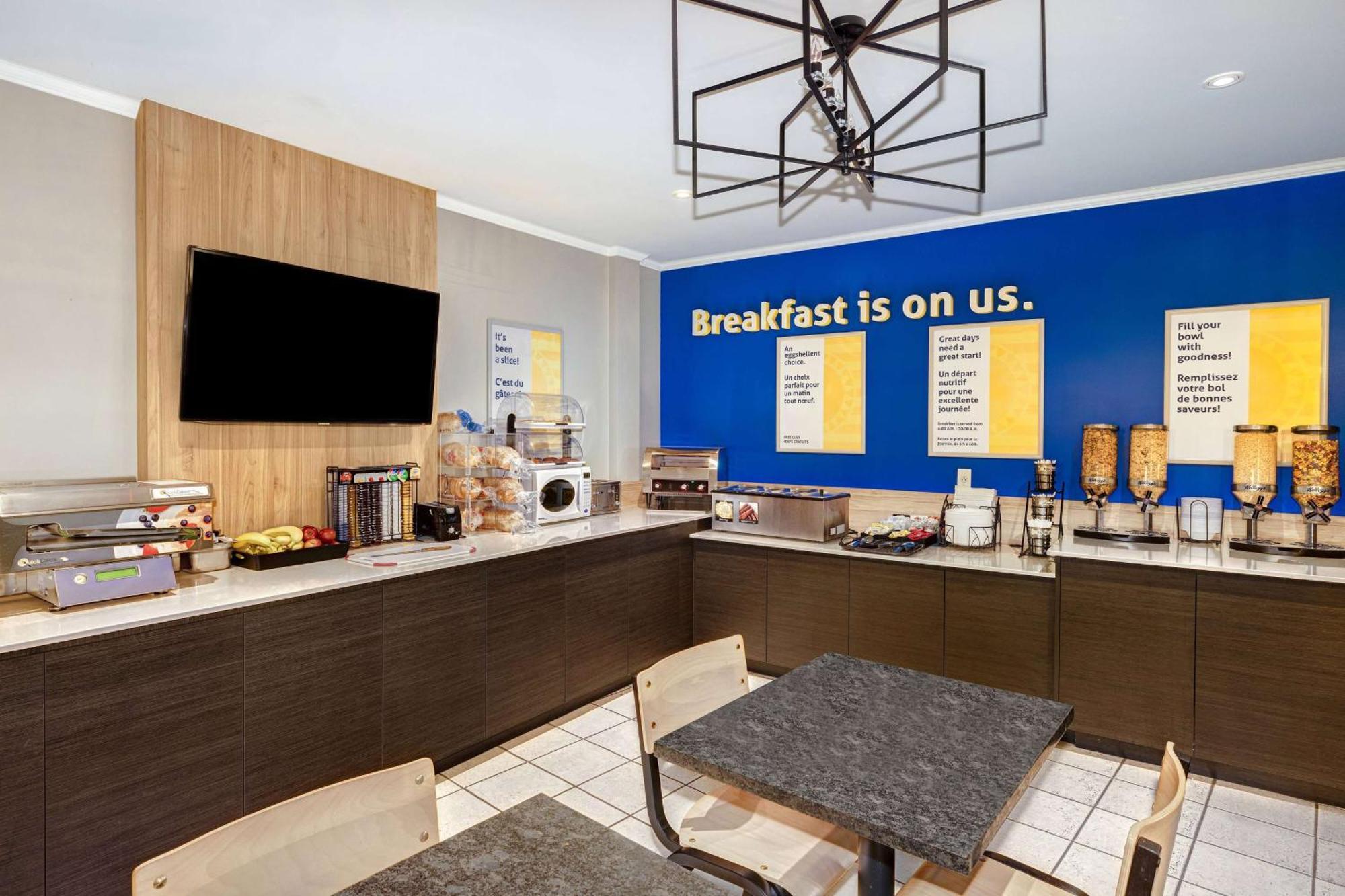 Days Inn By Wyndham Edmundston Εξωτερικό φωτογραφία