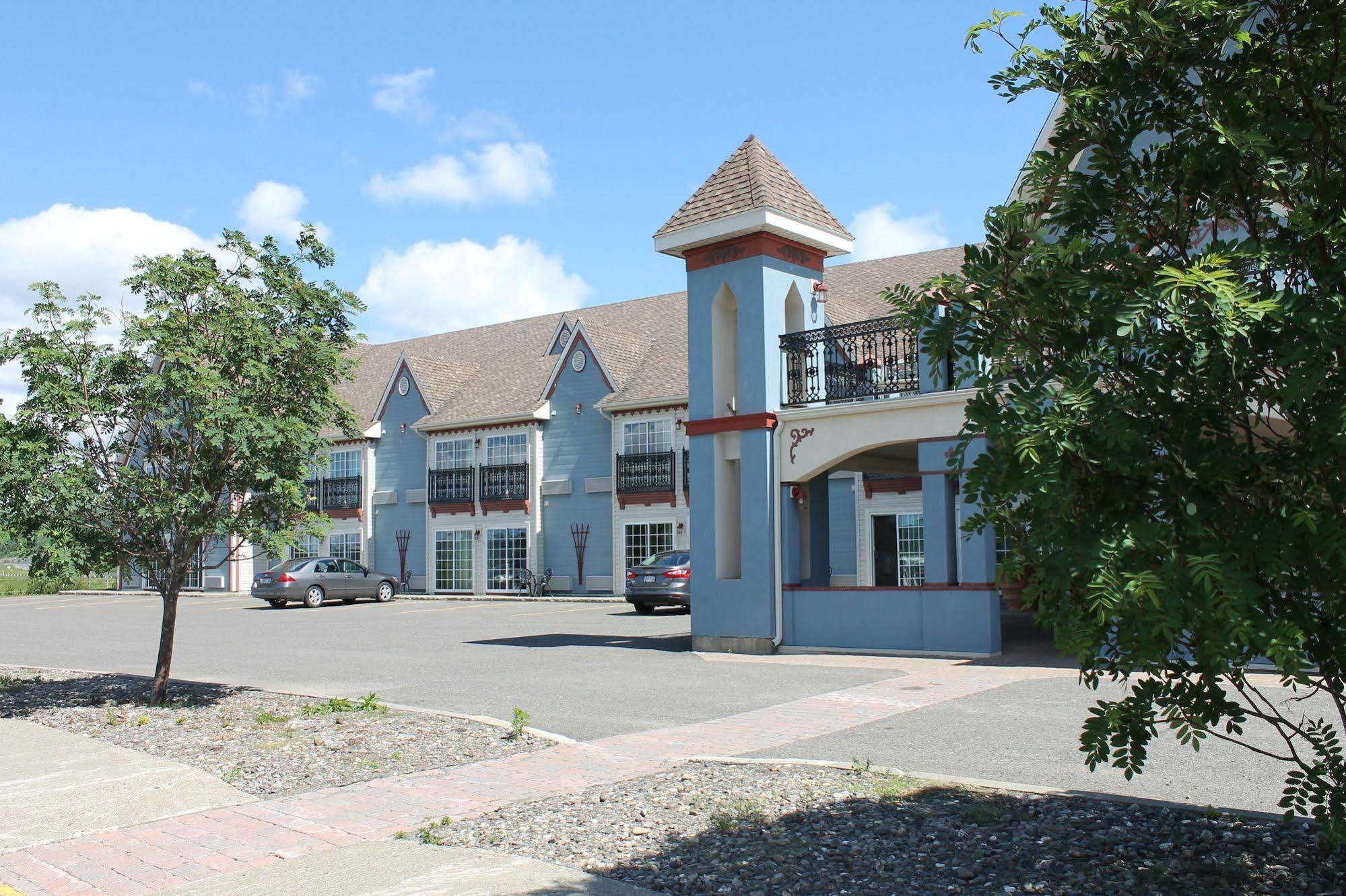 Days Inn By Wyndham Edmundston Εξωτερικό φωτογραφία